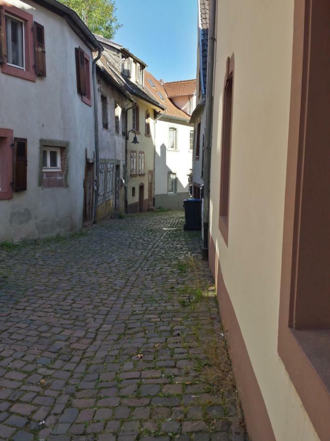 Apartment Moderne In Barockem Altstadthaus Nahe Altstadt Und Radweg